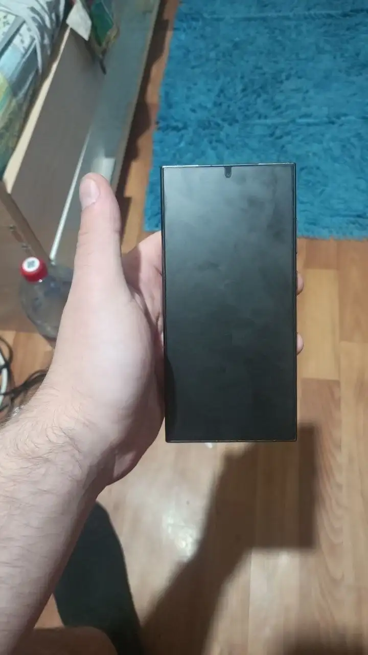 Продам Samsung S24 Ultra 512/12 с повреждением экрана - Смартфоны (Электроника) в Чита