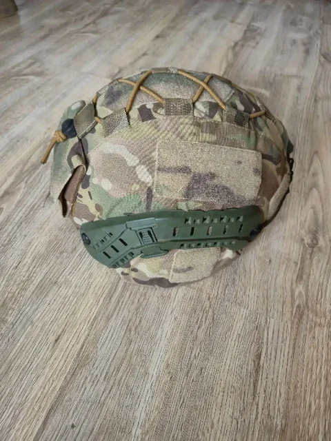 Продажа шлема Атлас 30000к - Защитное снаряжение в Чита