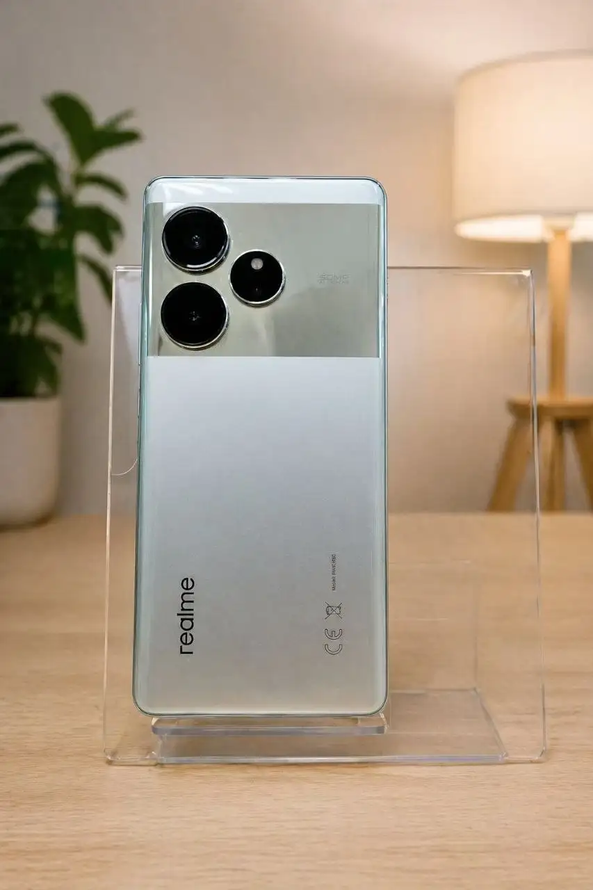 Продам realme GT 6 12/256 - Смартфоны и гаджеты (Электроника) в Чита