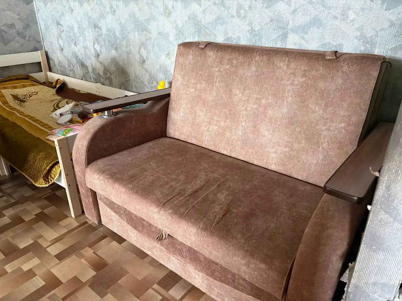 Продам мини диван в идеальном состоянии - Мебель (Для дома и дачи) в Чита