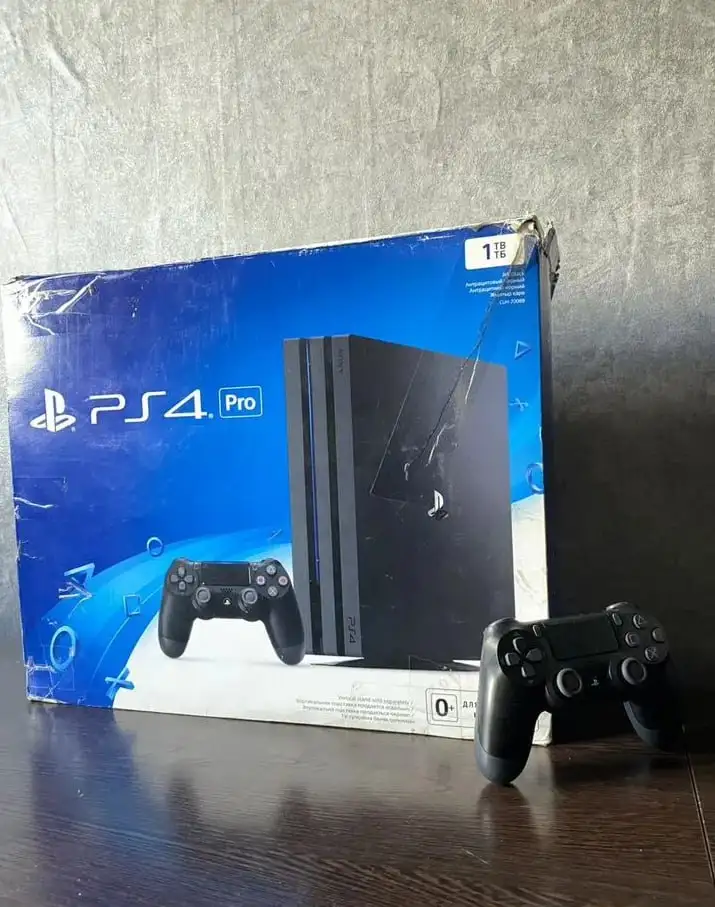 Продам PlayStation 4 Pro 1TB с играми - Игры и приставки (Электроника) в Чита