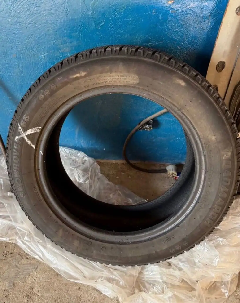 Зимние шины RoadMarch SnowRover 966 205/55 R16 - Шины (Авто) в Чита