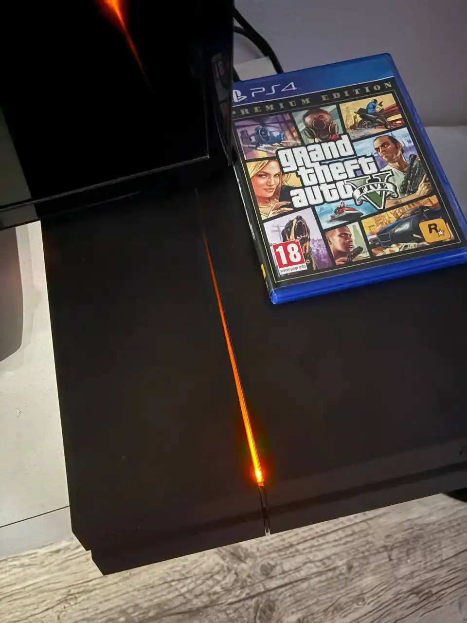 Продам PlayStation 4 с играми - Электроника в Казань