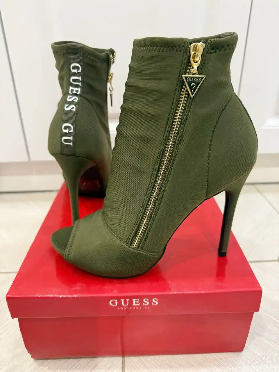 Продажа ботильонов Guess - Одежда в Казань