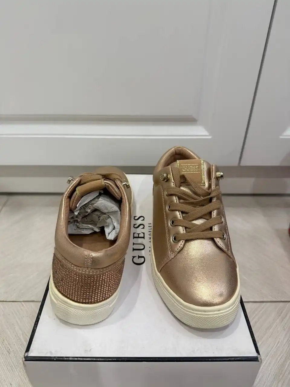 Продажа кед Guess - Одежда в Казань