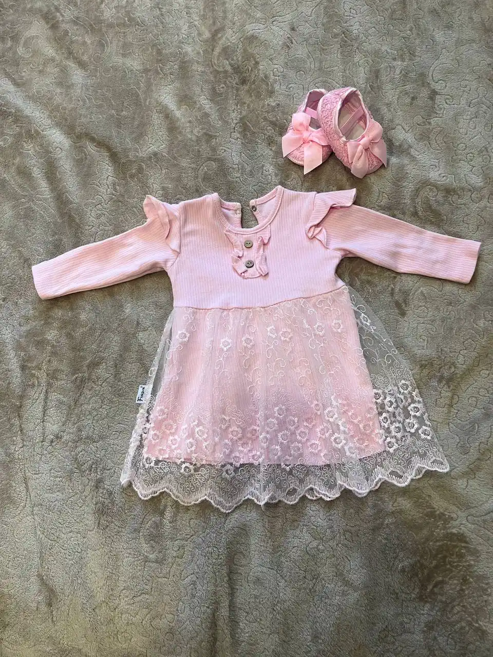 Платье с пинетками бу в идеальном состоянии - Товары для детей в Казань