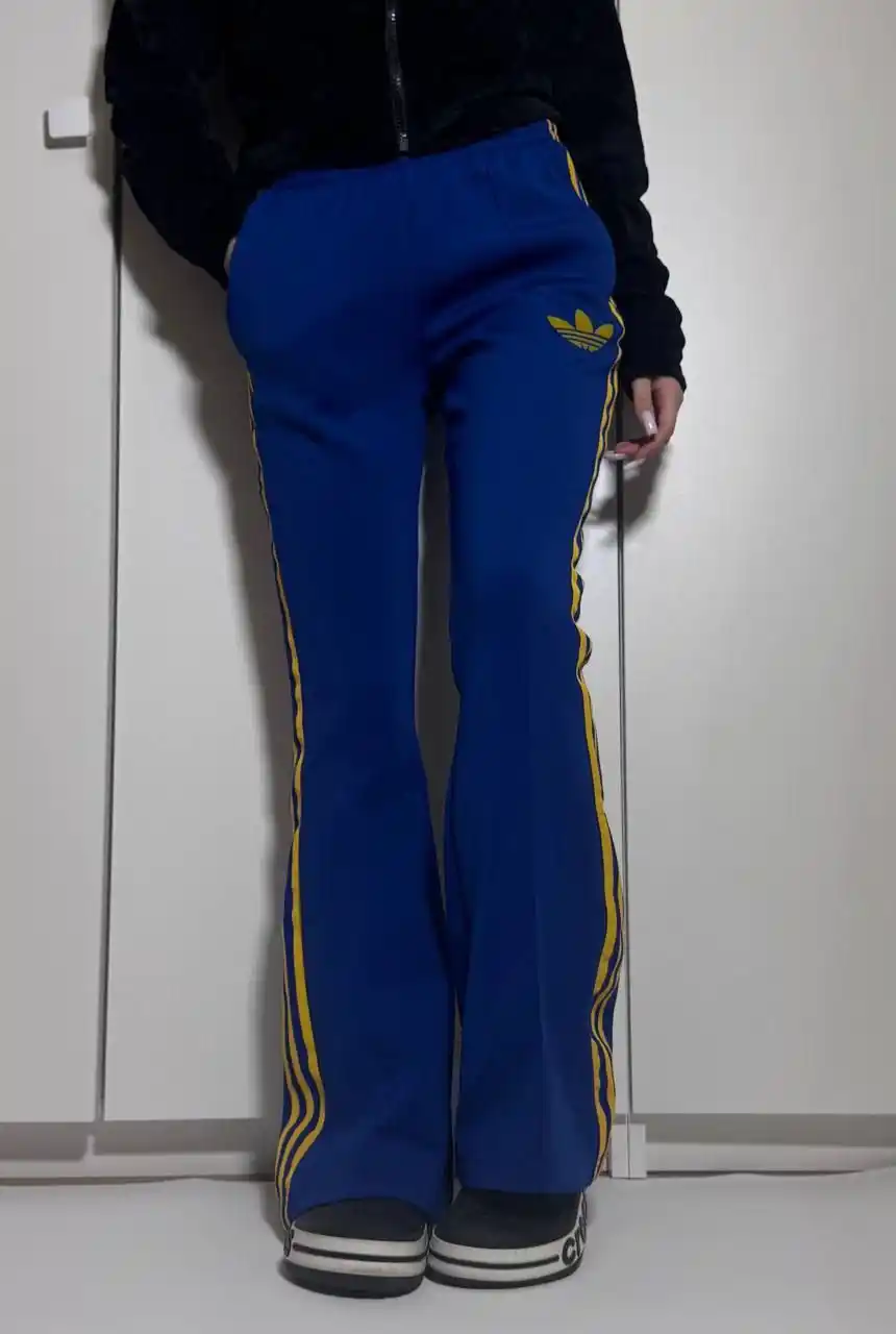 Штаны Adidas клешенные оригинал - Одежда в Казань