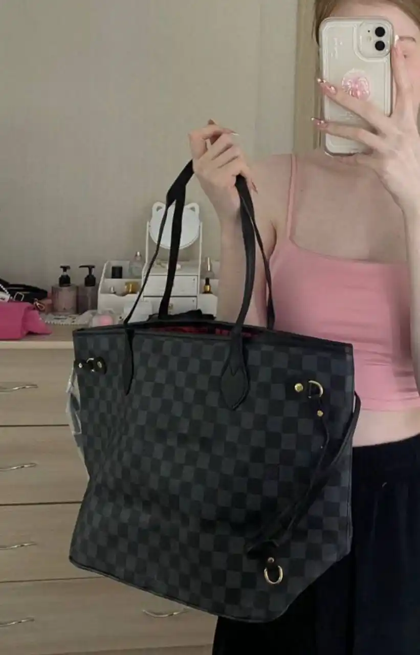 Новые сумочки хорошего качества - Одежда в Казань