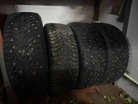 Зимние шины Pirelli 205/60 R16 шип. - Авто в Казань