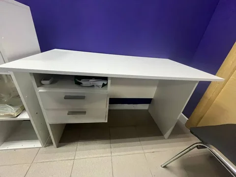 Продам письменный стол белого цвета - Для дома и дачи в Казань