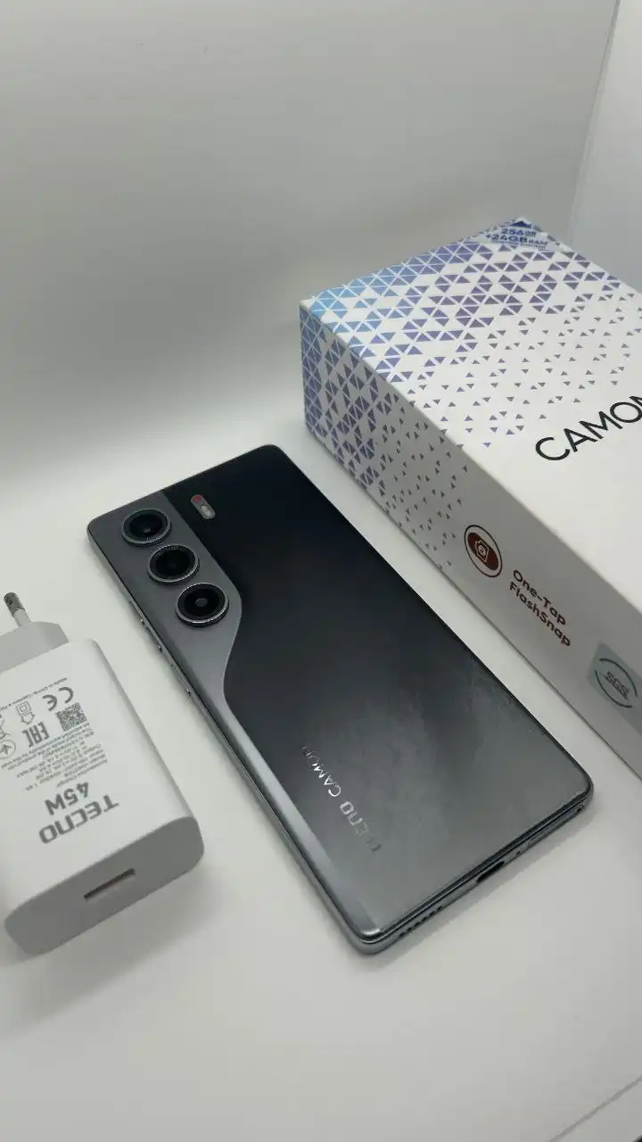 Tecno Camon 40 12/256 в идеальном состоянии