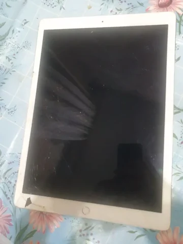 Продам Айпад с разбитым экраном - Электроника в Казань