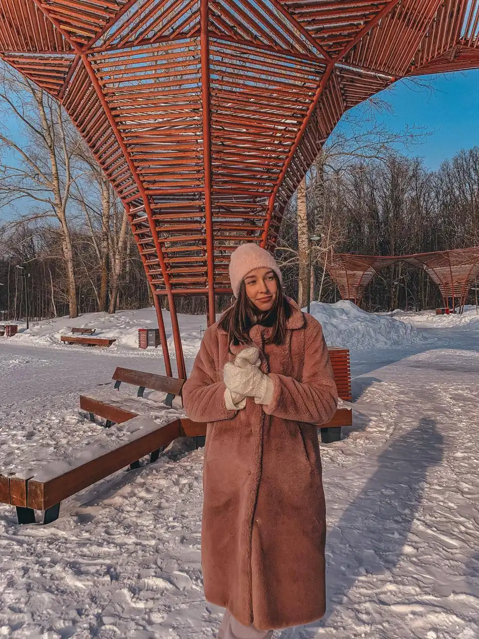 Продам шубу и дублёнку из искусственного меха