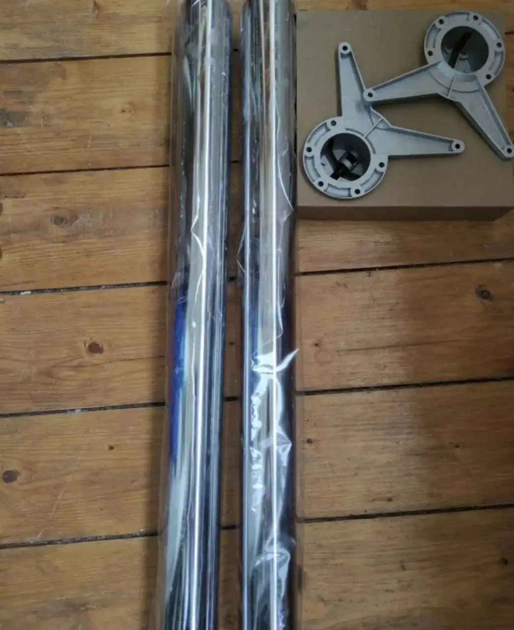 Опора мебельная регулируемая SOLLER 820*60 хром