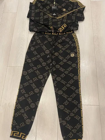 Продам костюм Versace с бирками, размер М - частное объявление в Казань