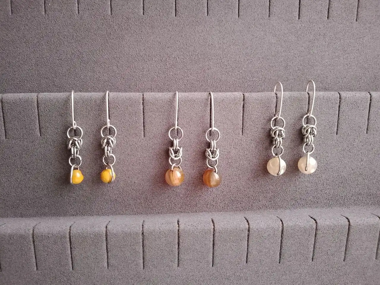 Серьги ручной работы из серебра и стали с натуральными камнями