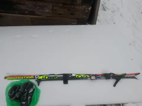 Продам комплект лыж с палками и ботинками - Хобби и отдых в Казань