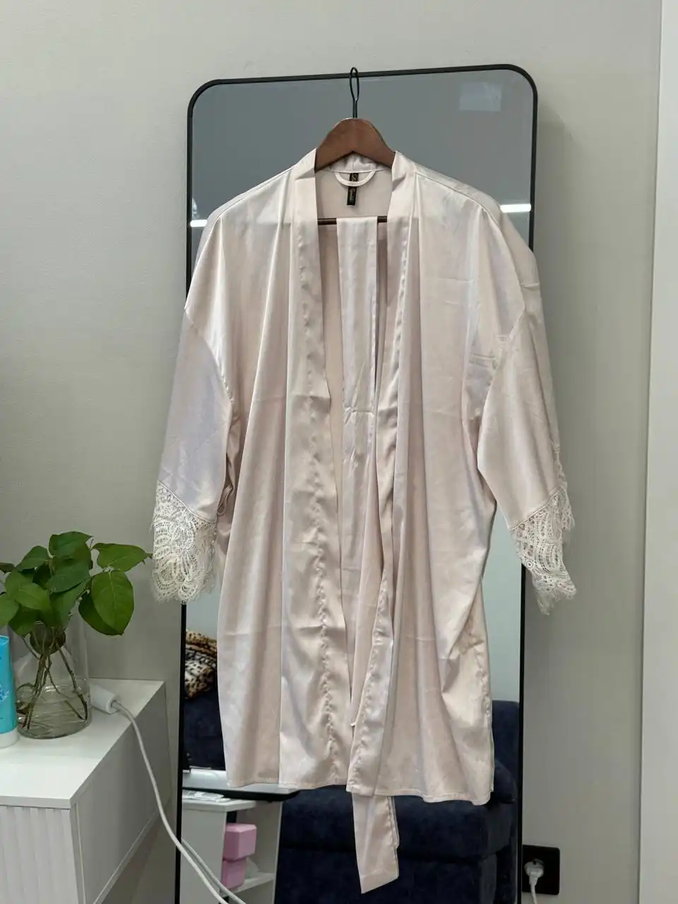 Новый шелковый халат Лав Репаблик