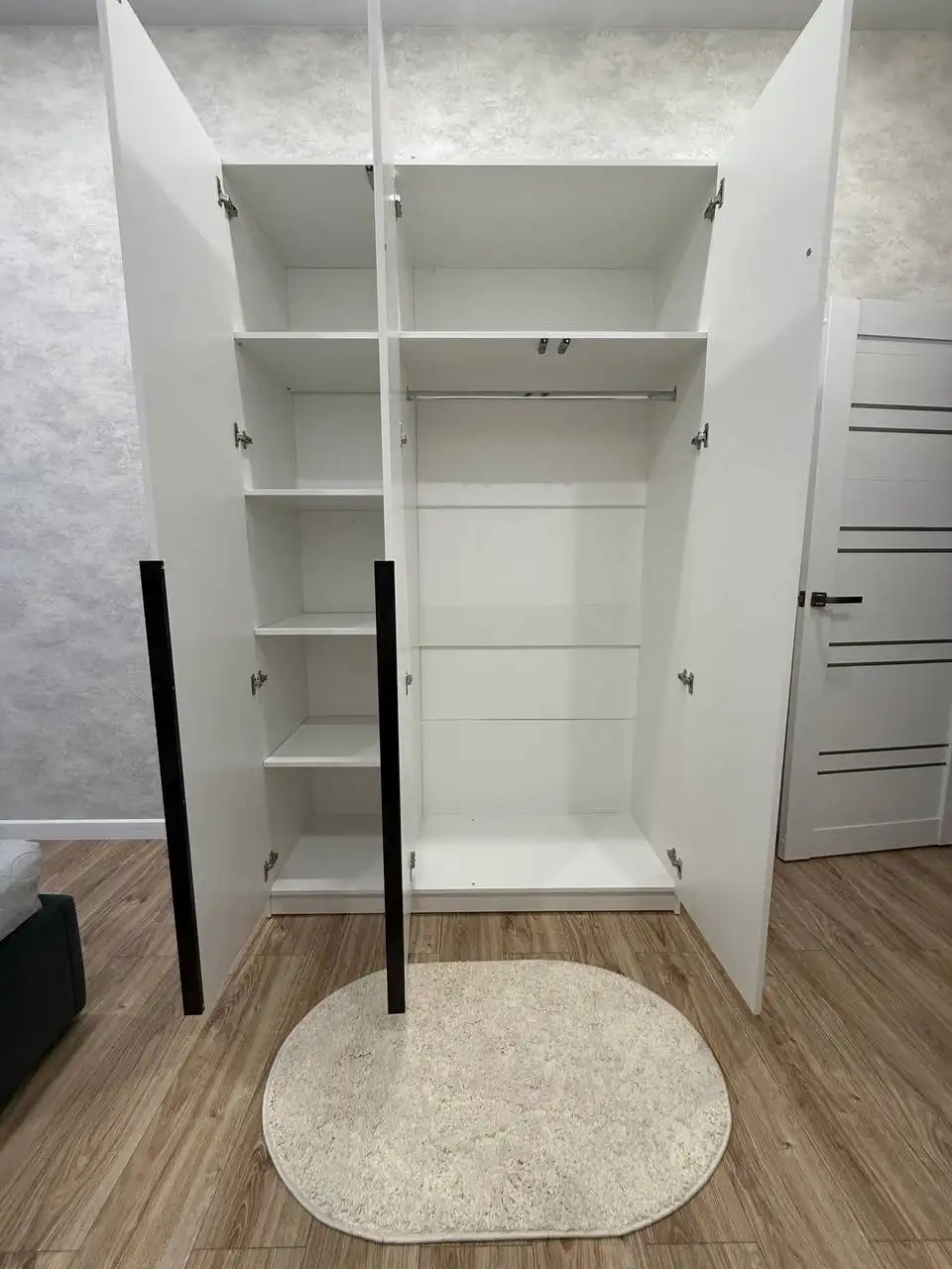 Продам шкаф новый