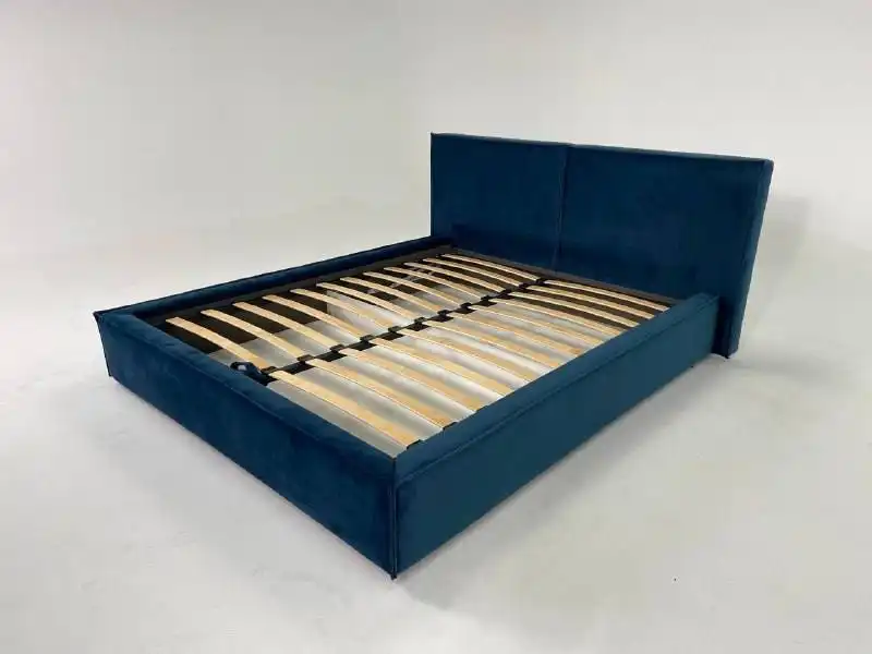 Продажа кровати серого цвета с матрасом и тумбами