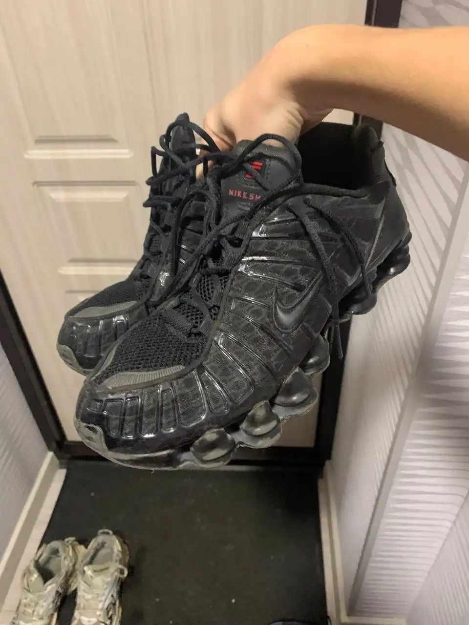 Продам Nike Shox размер 42