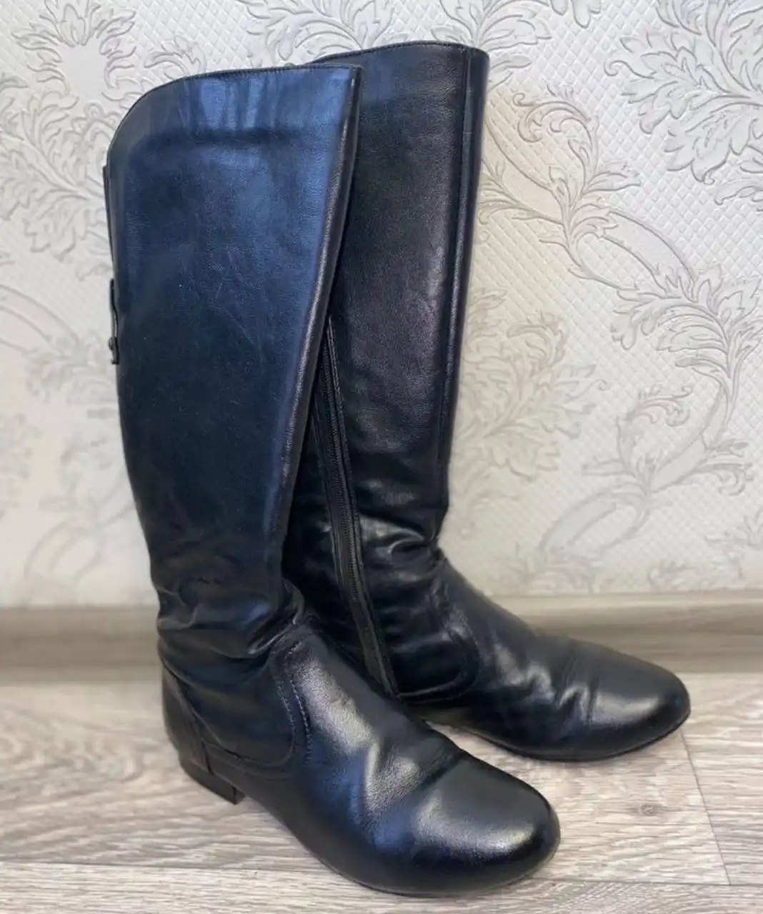 Женские демисезонные сапоги из натуральной кожи 35 размер