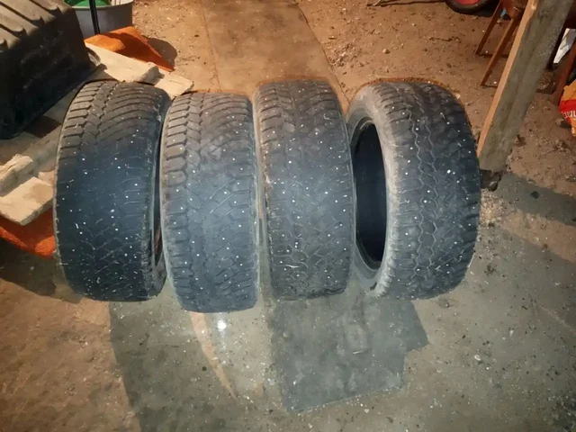 Продажа зимних шин R16 215/55 - Авто в Верхний Услон