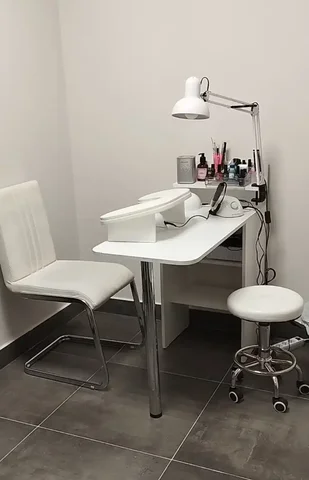 Сдам кабинет для маникюра в аренду - Услуги в Казань