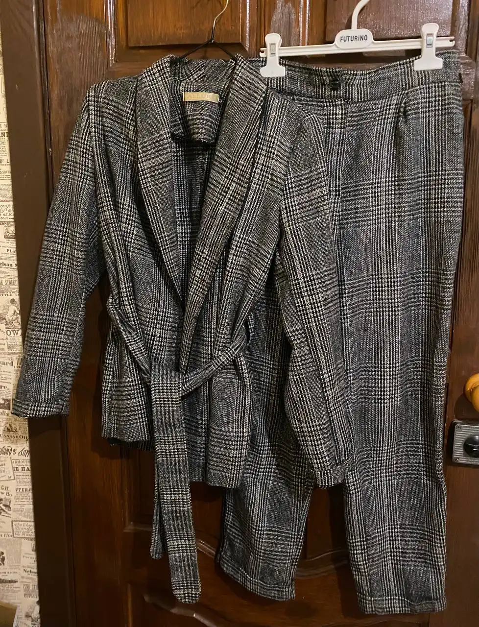 Женский костюм 42 размер