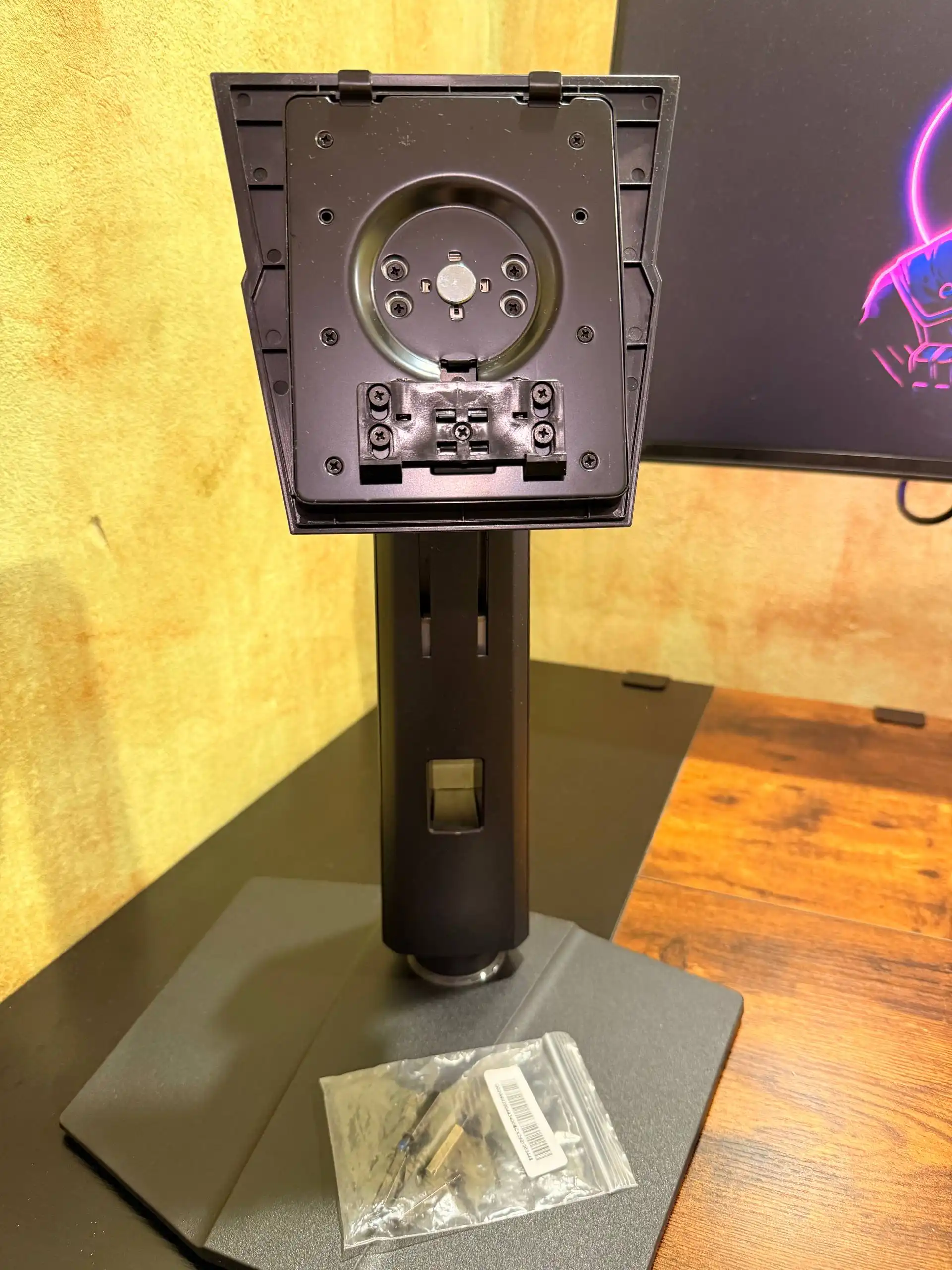 Подставки для монитора с креплением VESA - Компьютерные аксессуары (Электроника) в Казань