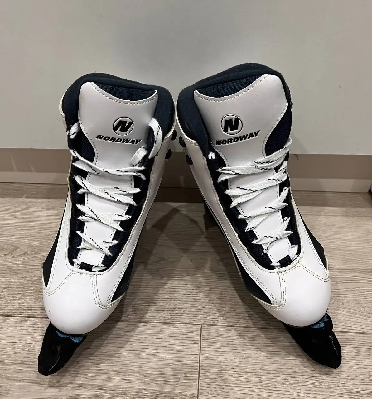 Женские фигурные коньки - Спортивные товары (Барахолка) в Казань