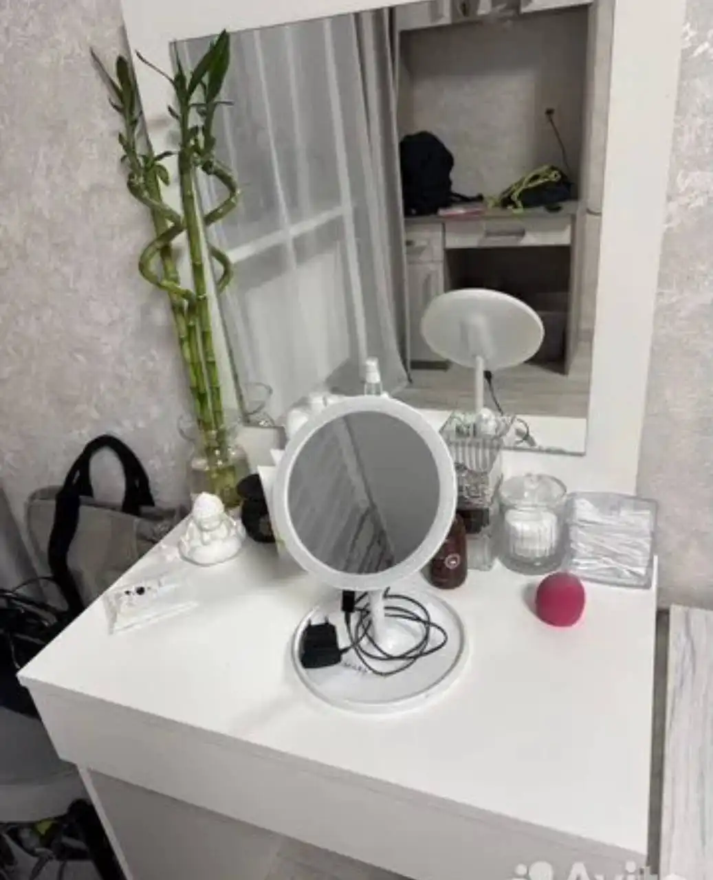 Туалетный столик в хорошем состоянии - Мебель (Для дома и дачи) в Казань