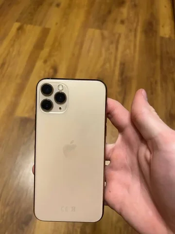 Iphone 11 pro 256 ГБ с замененным экраном - Фотоаппараты в Казань