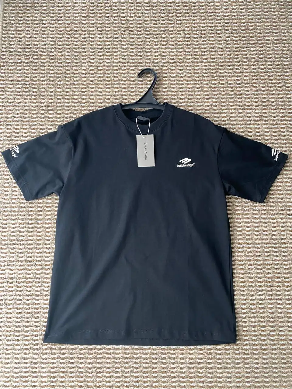 Футболки отличного качества новые - Футболки (Одежда) в Казань