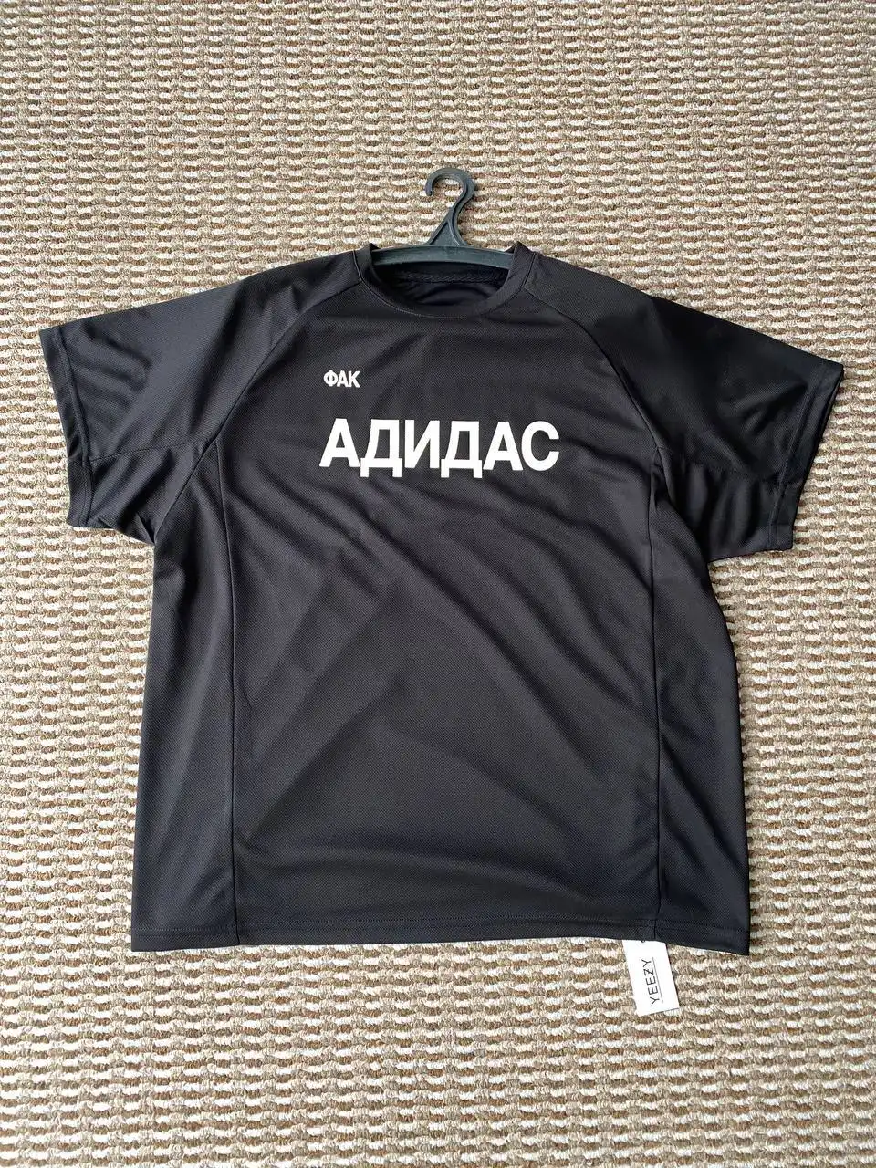 Футболки отличного качества новые - Футболки (Одежда) в Казань