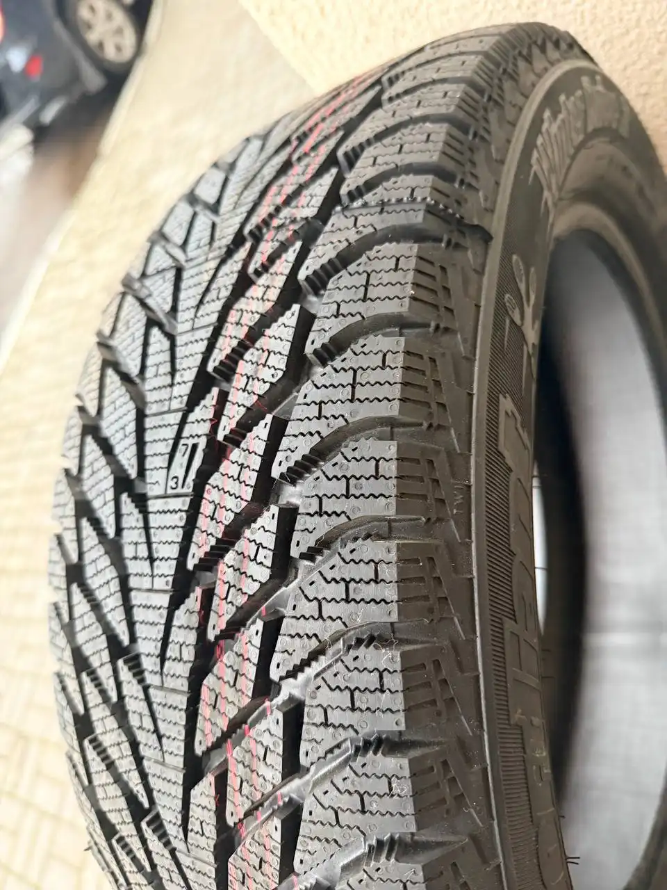 Продам комплект новых зимних шин Cordiant Winter Drive 2 - Шины и диски (Запчасти) в Казань