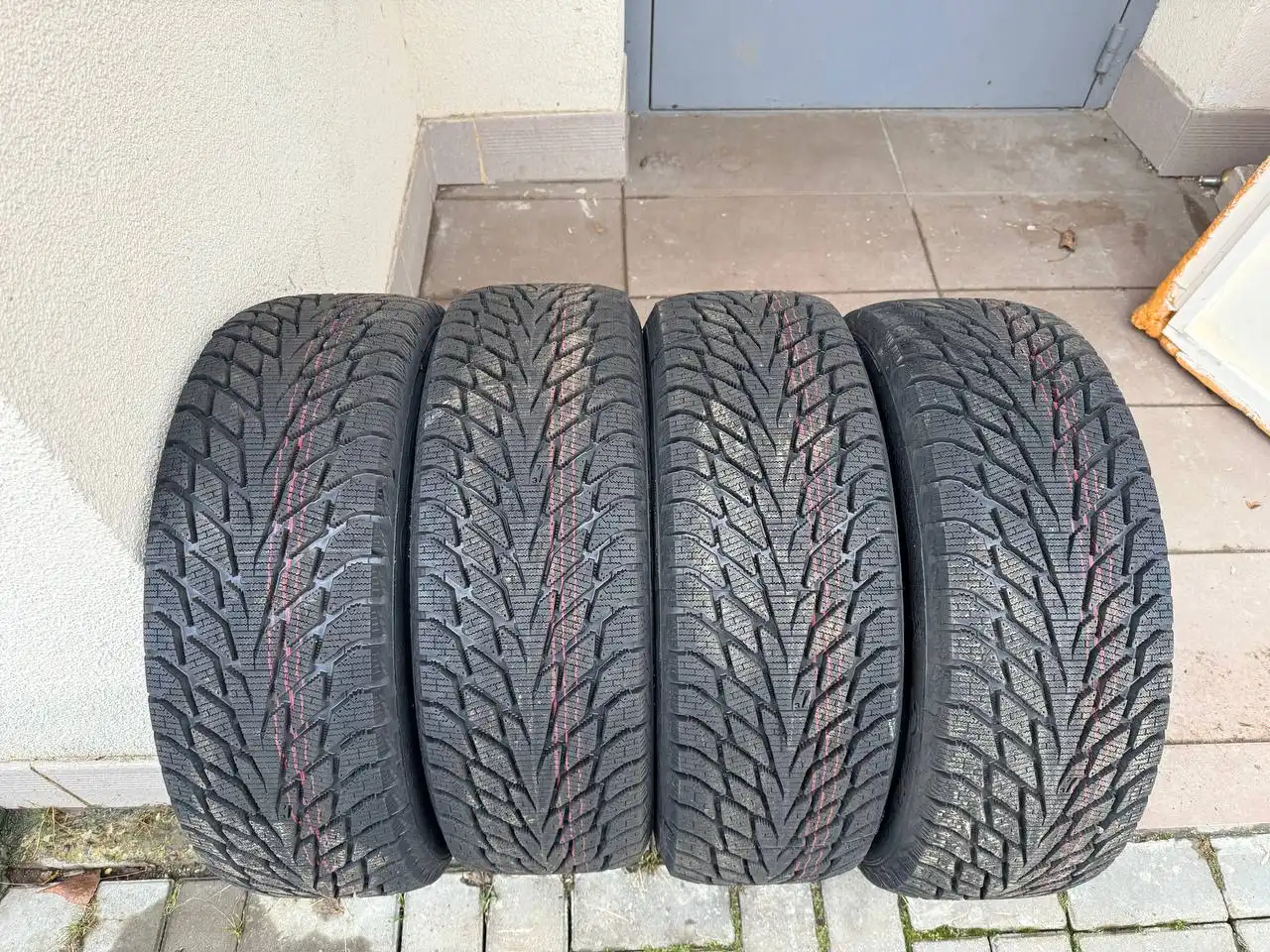 Продам комплект новых зимних шин Cordiant Winter Drive 2 - Шины и диски (Запчасти) в Казань