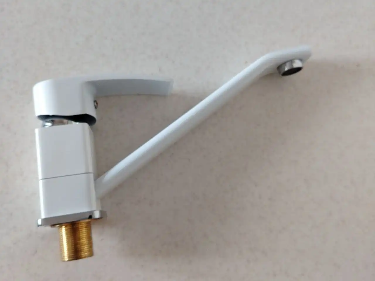 Продам новый сместитель для раковины - Сантехника (Для дома и дачи) в Казань