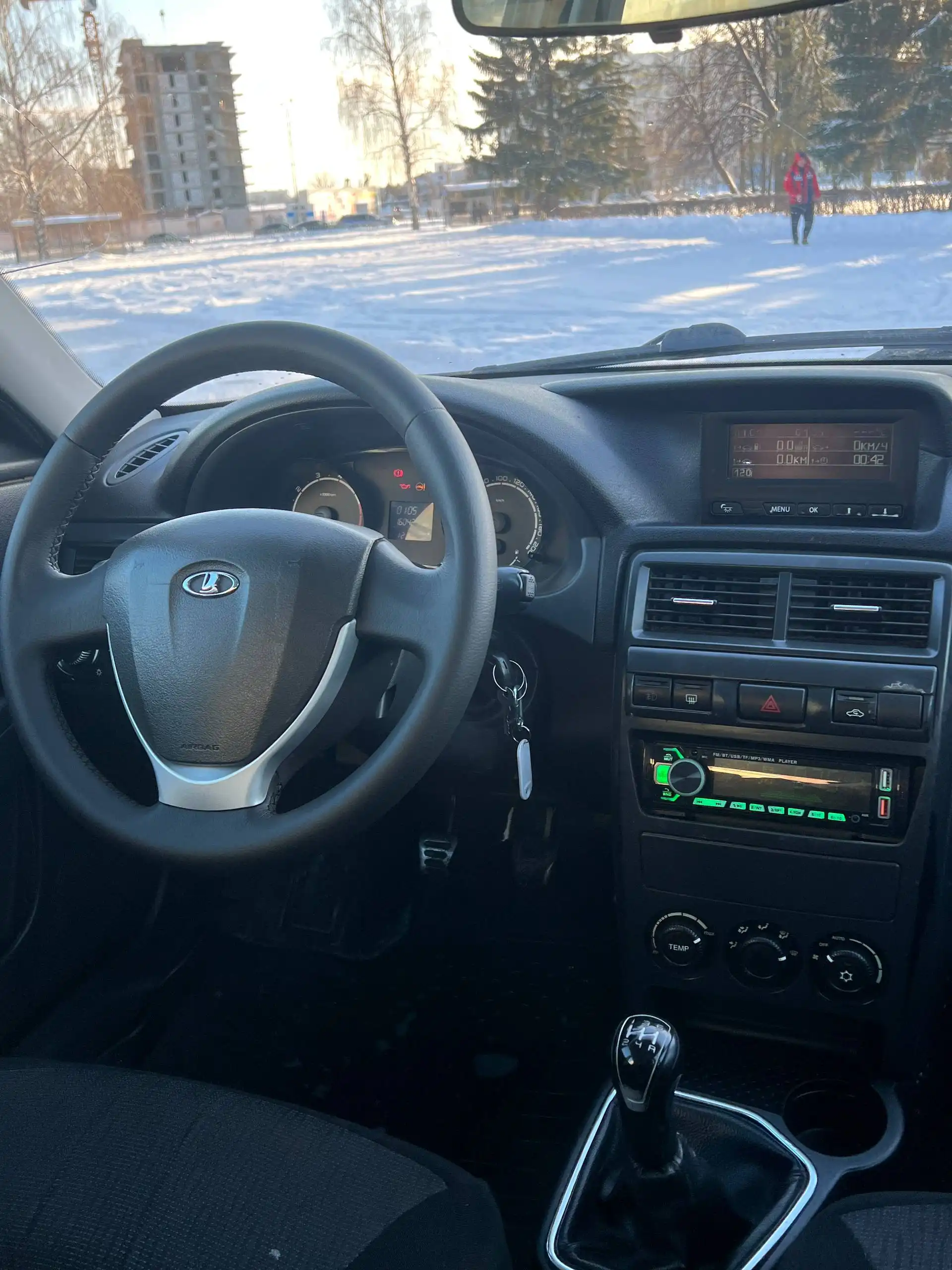 LADA PRIORA 2015 года с кондиционером в отличном состоянии - Легковые автомобили (Авто) в Набережные Челны