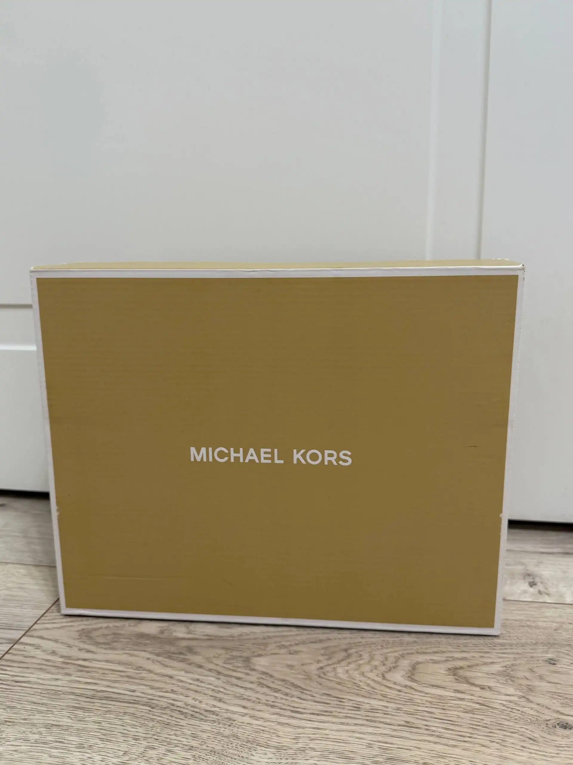 Кроссовки Michael Kors женские 39 размер - Обувь (Одежда) в Казань