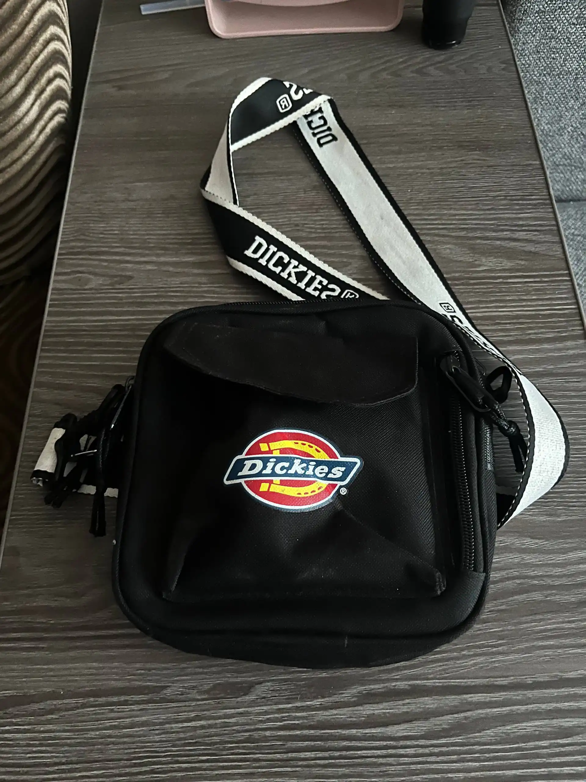 Сумка через плечо в отличном состоянии - Аксессуары (Одежда) в Казань