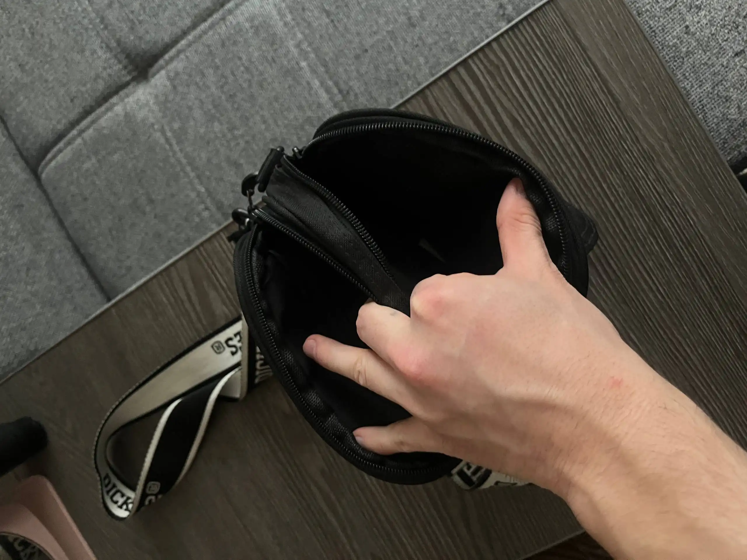 Сумка через плечо в отличном состоянии - Аксессуары (Одежда) в Казань