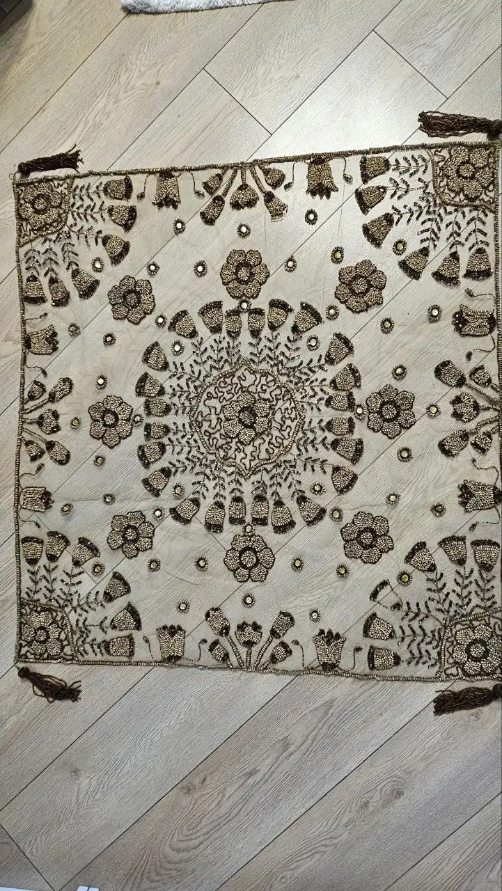 Продажа скатерти ручной работы из бисера и бус с наволочками - Рукоделие (Хобби и отдых) в Казань