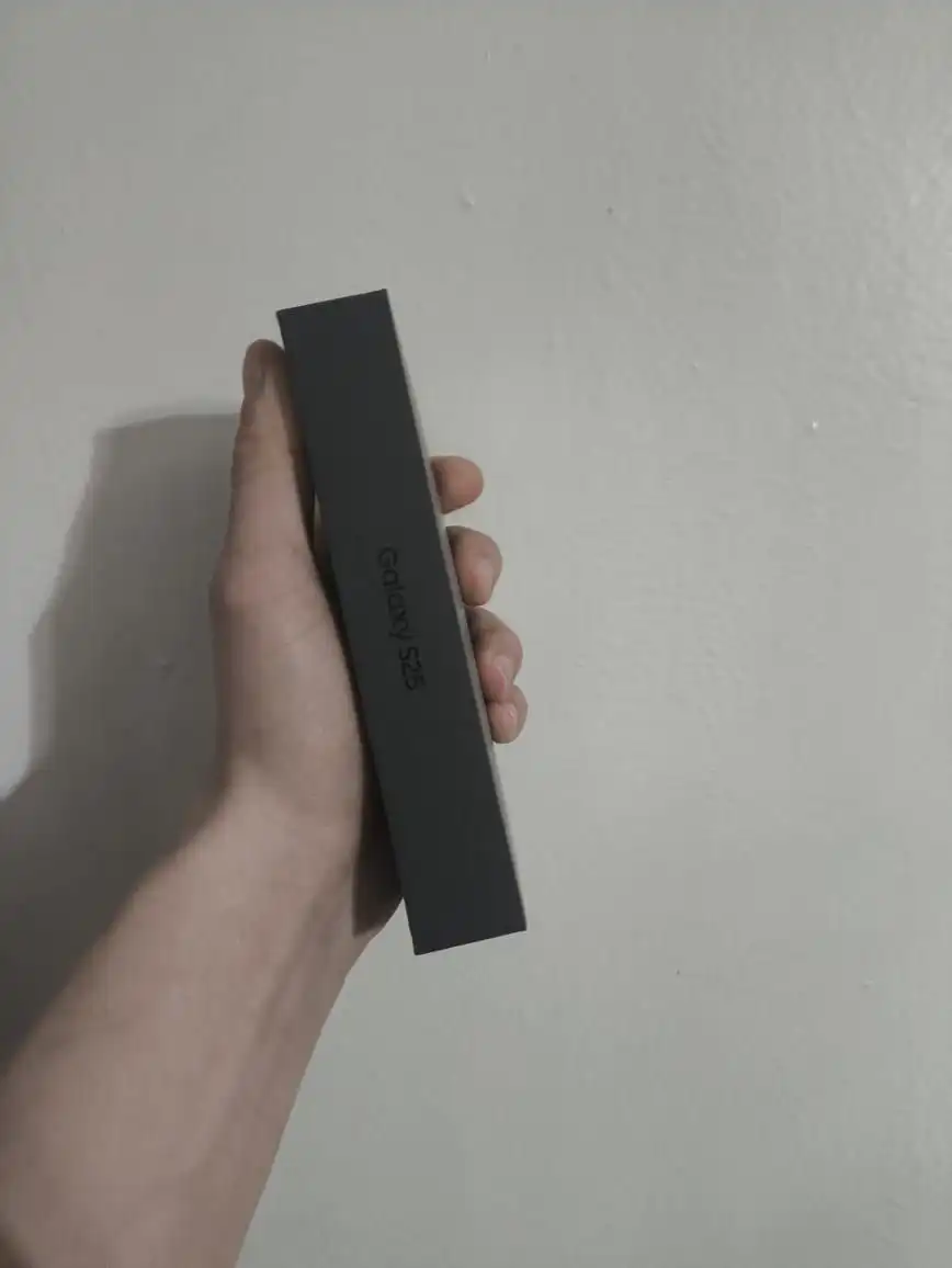 Продам Samsung Galaxy S25 12/128 Голубой - Смартфоны (Электроника) в Казань