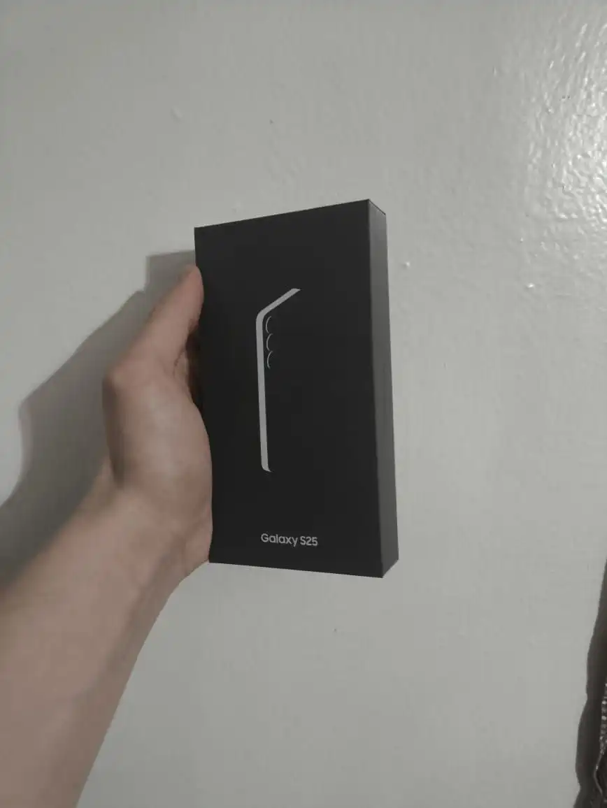 Продам Samsung Galaxy S25 12/128 Голубой - Смартфоны (Электроника) в Казань