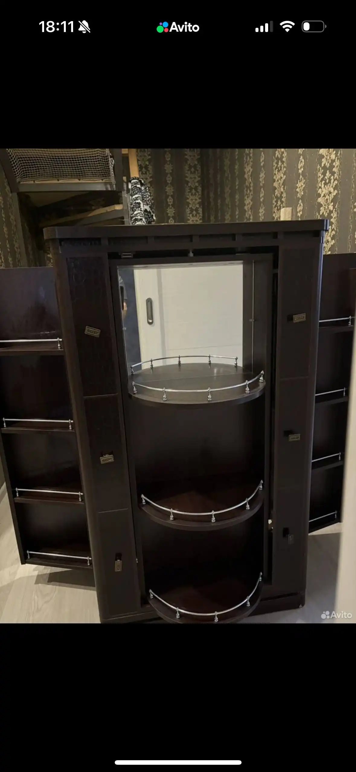 Продам барный шкаф из дерева с дефектами - Мебель (Для дома и дачи) в Казань