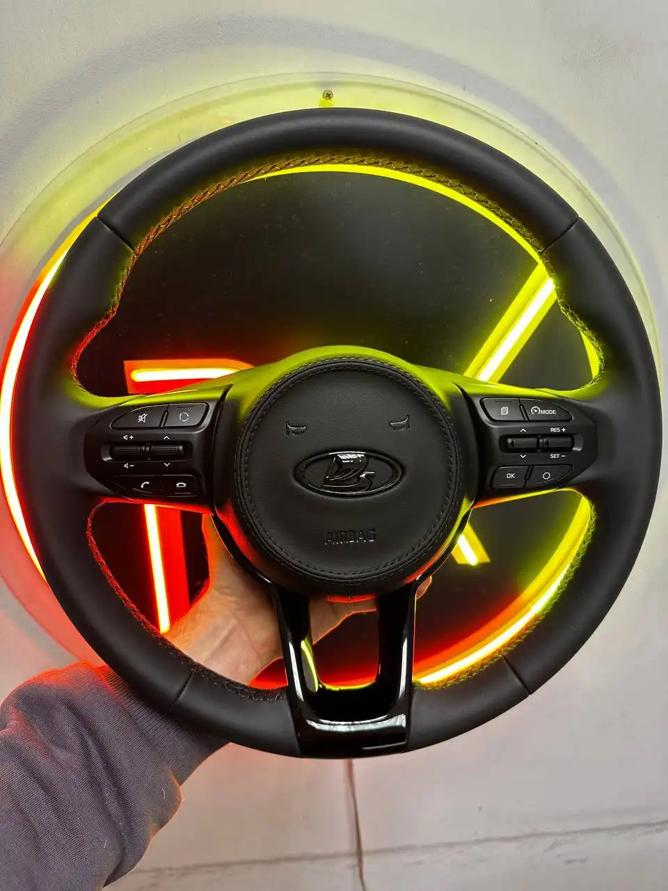 Продажа руля Lada в стиле KIA с подушкой безопасности - Запчасти (Авто) в Казань