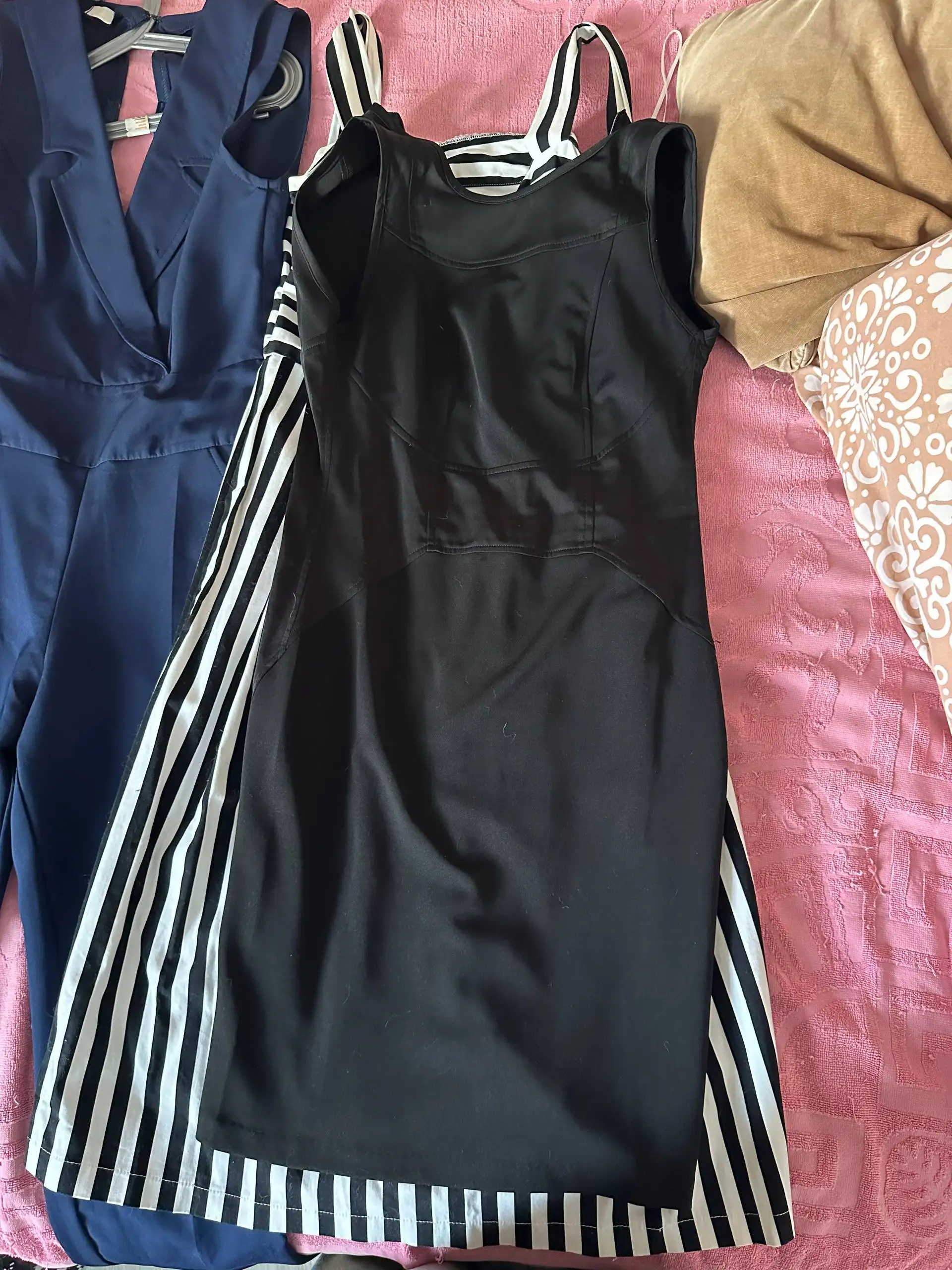 Бесплатные вещи размер 40-42 - Одежда в Казань