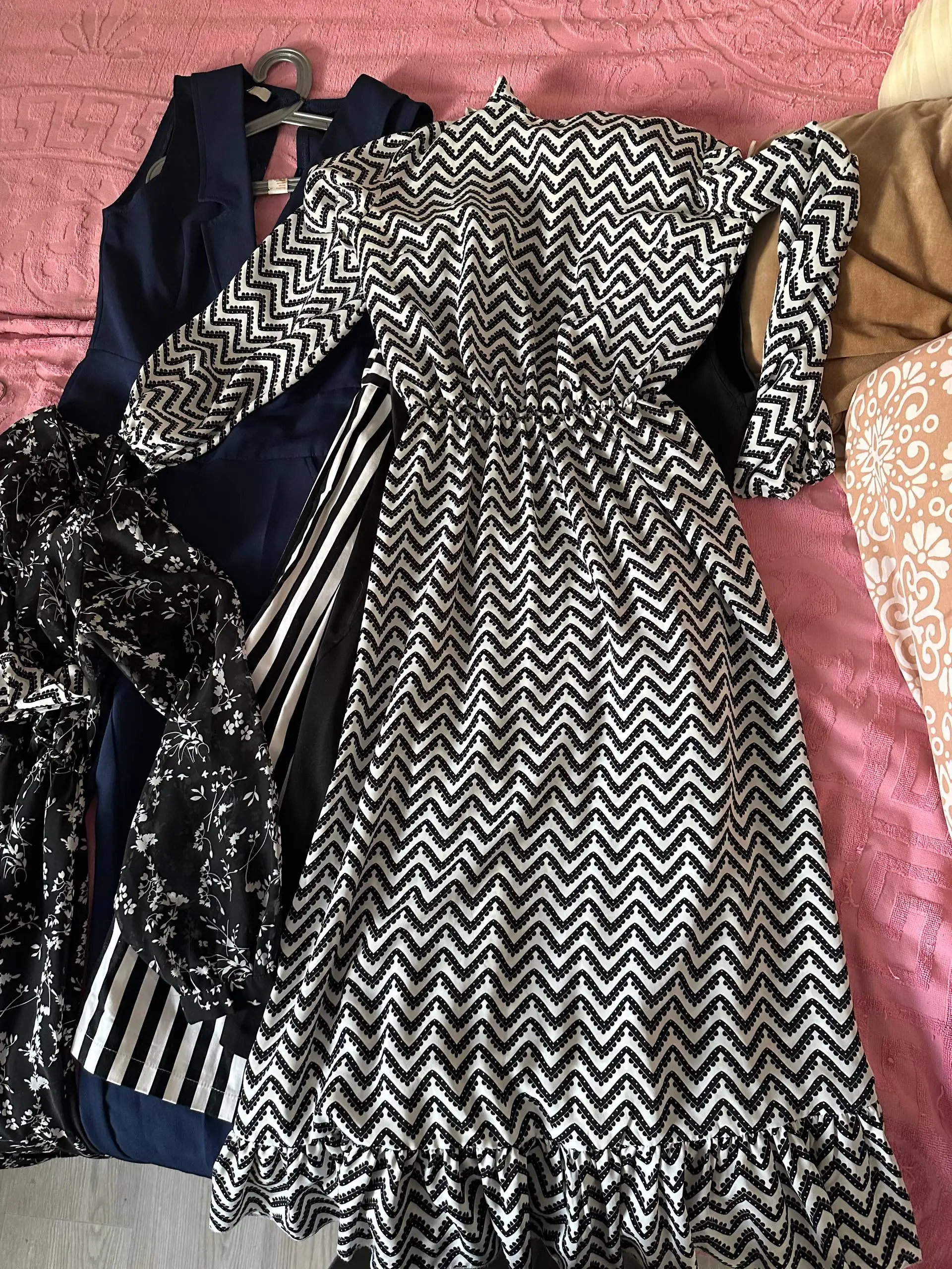 Бесплатные вещи размер 40-42 - Одежда в Казань