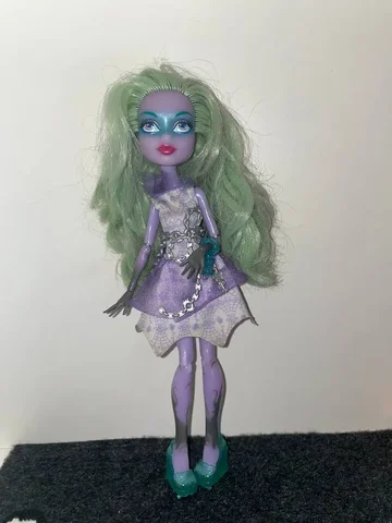 Продажа куклы Monster High Твайла Призрачно - Хобби и отдых в Казань